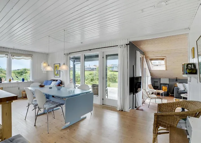 Two-bedroom In Casa vacanze *